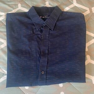 Ben Sherman Men’s Medium fashionable button down shirt.